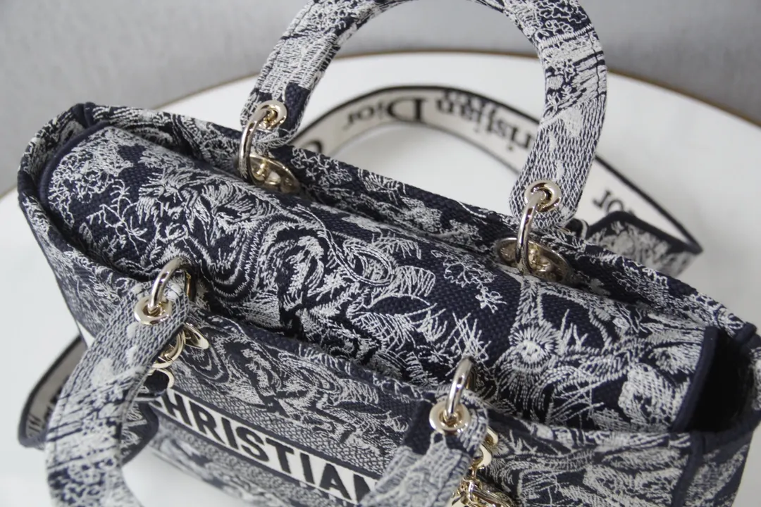 Dior 蓝色 金色 斜挎包 轻便斜挎款
