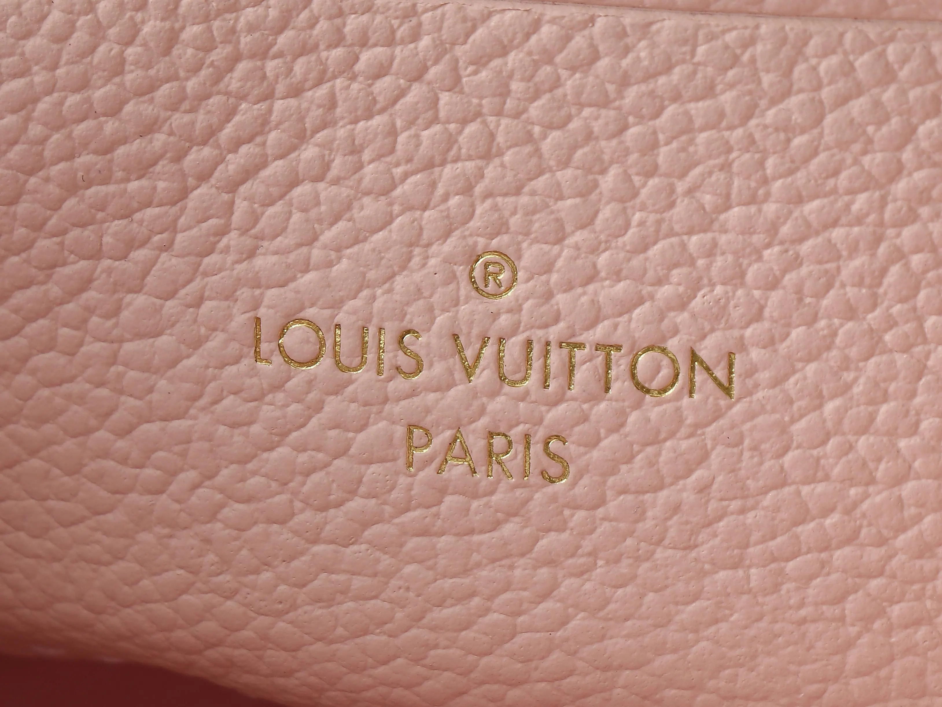 LV chain bag, shoulder crossbody model Image 9 LV chain bag, shoulder crossbody model Image 9