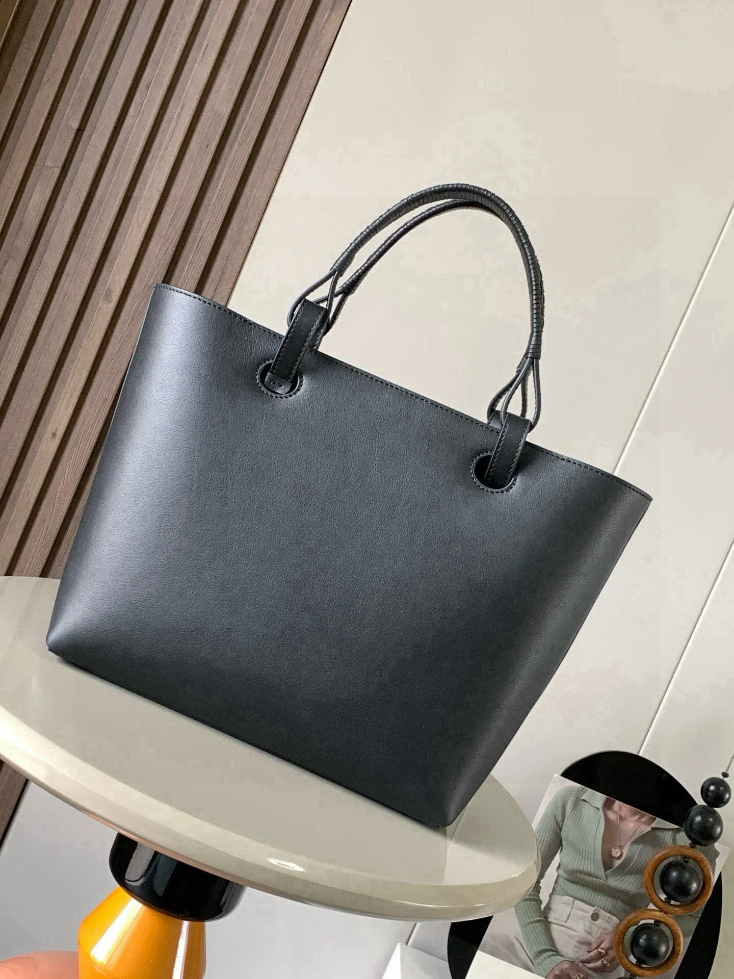 黑色 牛皮 中号牛皮革 Anagram Tote 手袋亚麻布拼接 托特包 大容量托特款