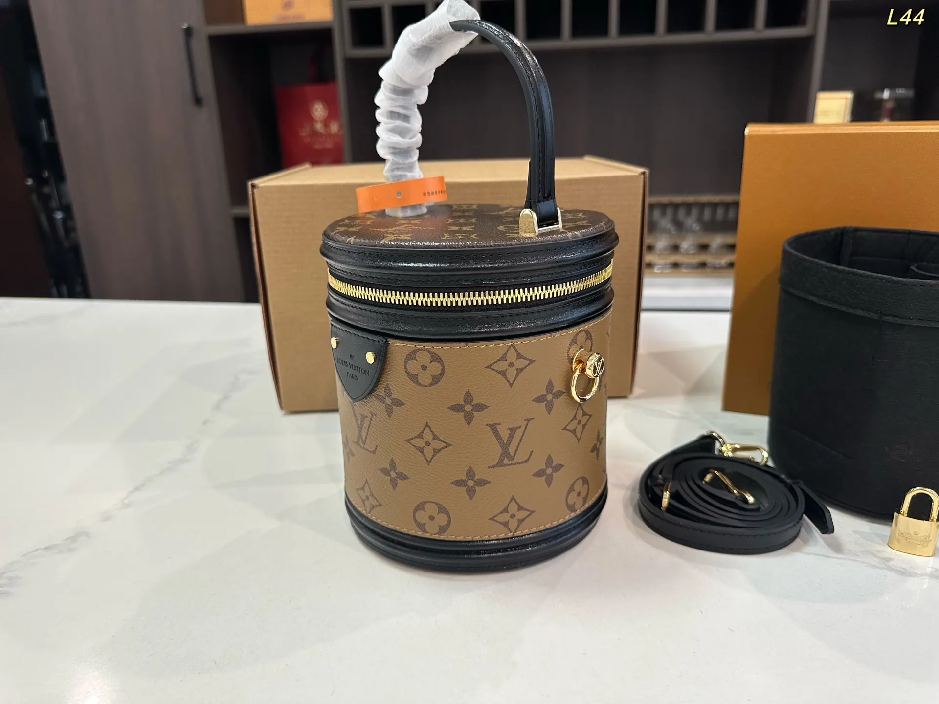 LV 老花 拼色 帆布 手提包 通勤手提款(數字9) LV 老花 拼色 帆布 手提包 通勤手提款(數字9)