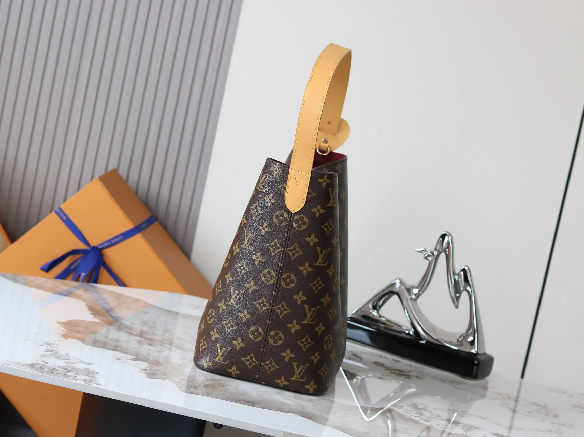 LV bucket bag Image 2 LV bucket bag Image 2
