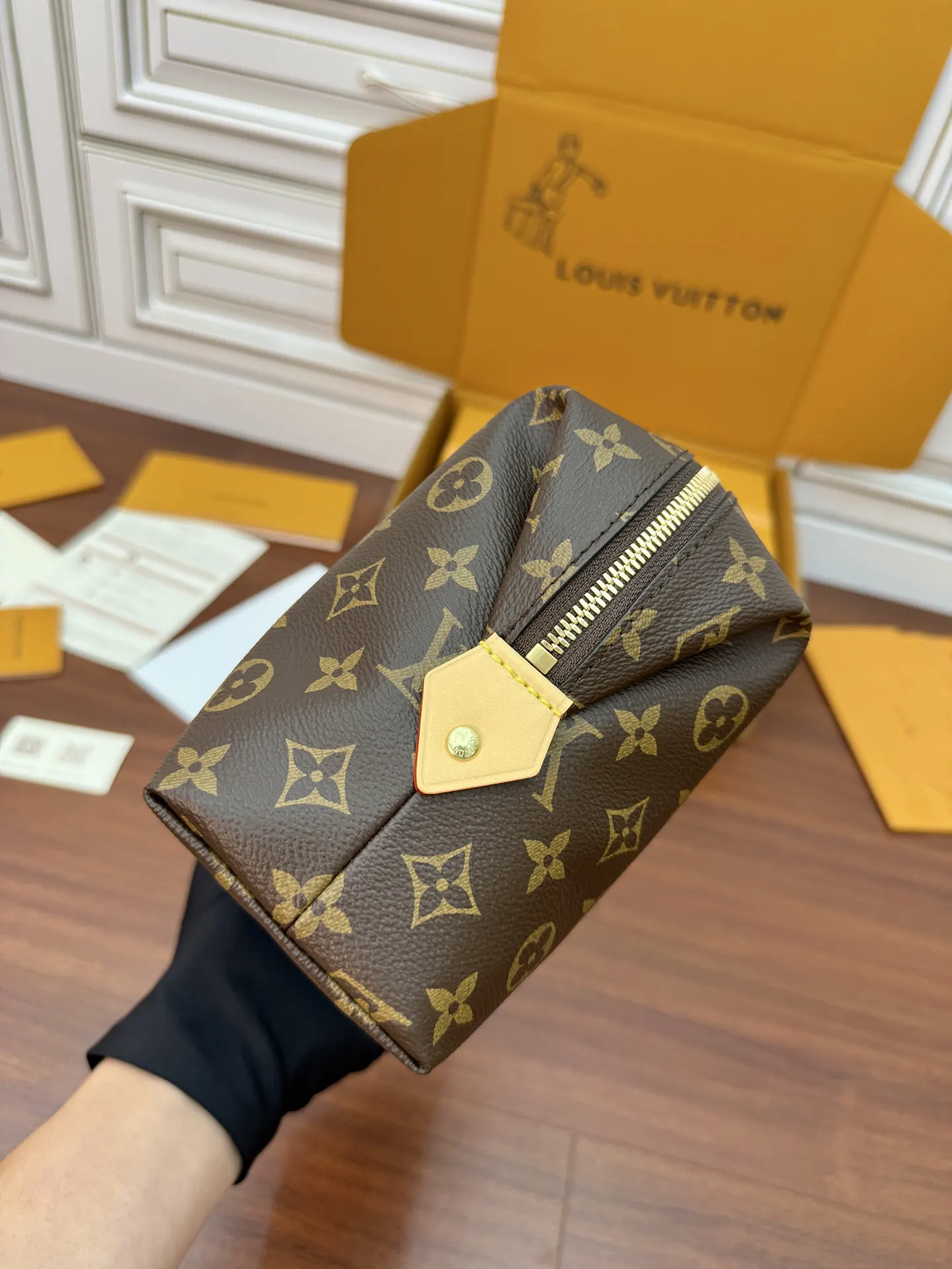 动态UI 化妆包 便携收纳款
