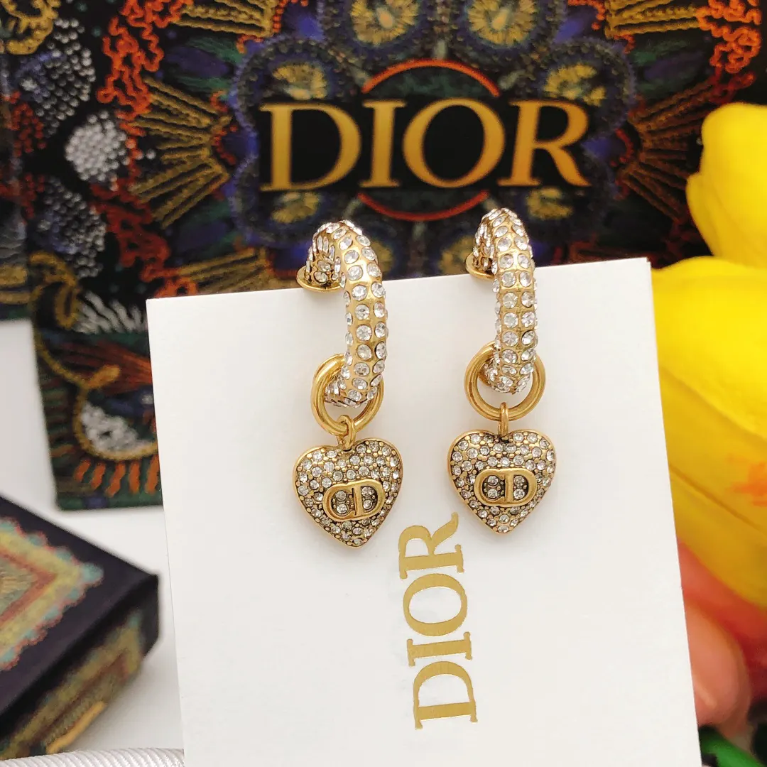 Dior 金色耳环礼盒 精致配饰款