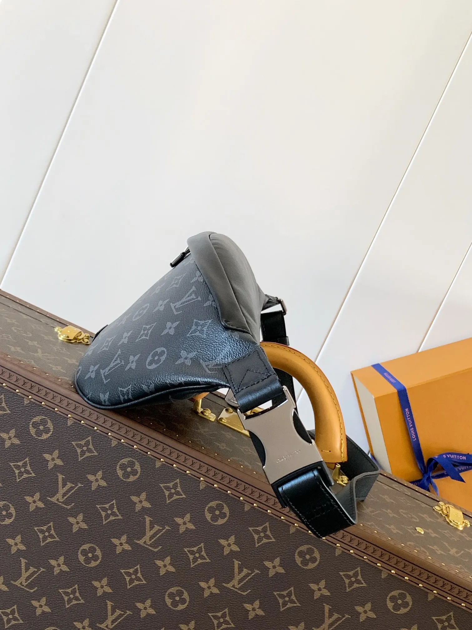 Crossbody Bag Lightweight Leather