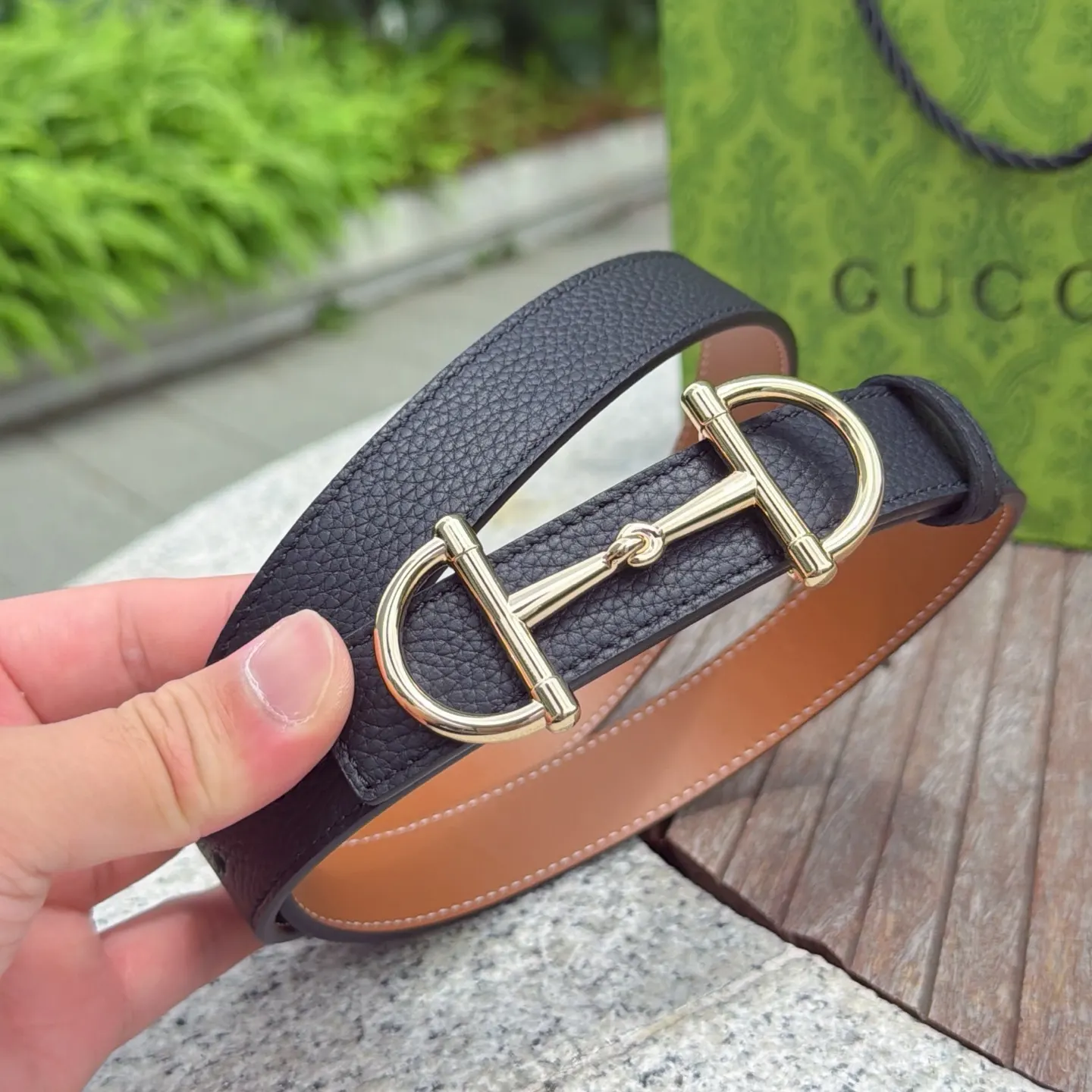 Gucci 双G扣牛皮双面腰带 商务休闲款