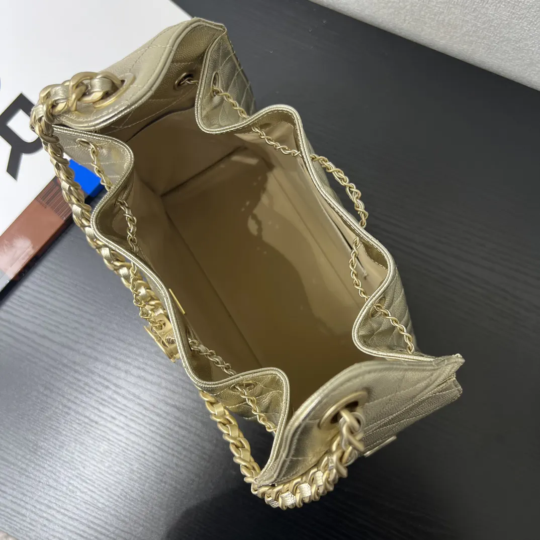 CHANEL 金色牛皮Hobo腋下包 金链款