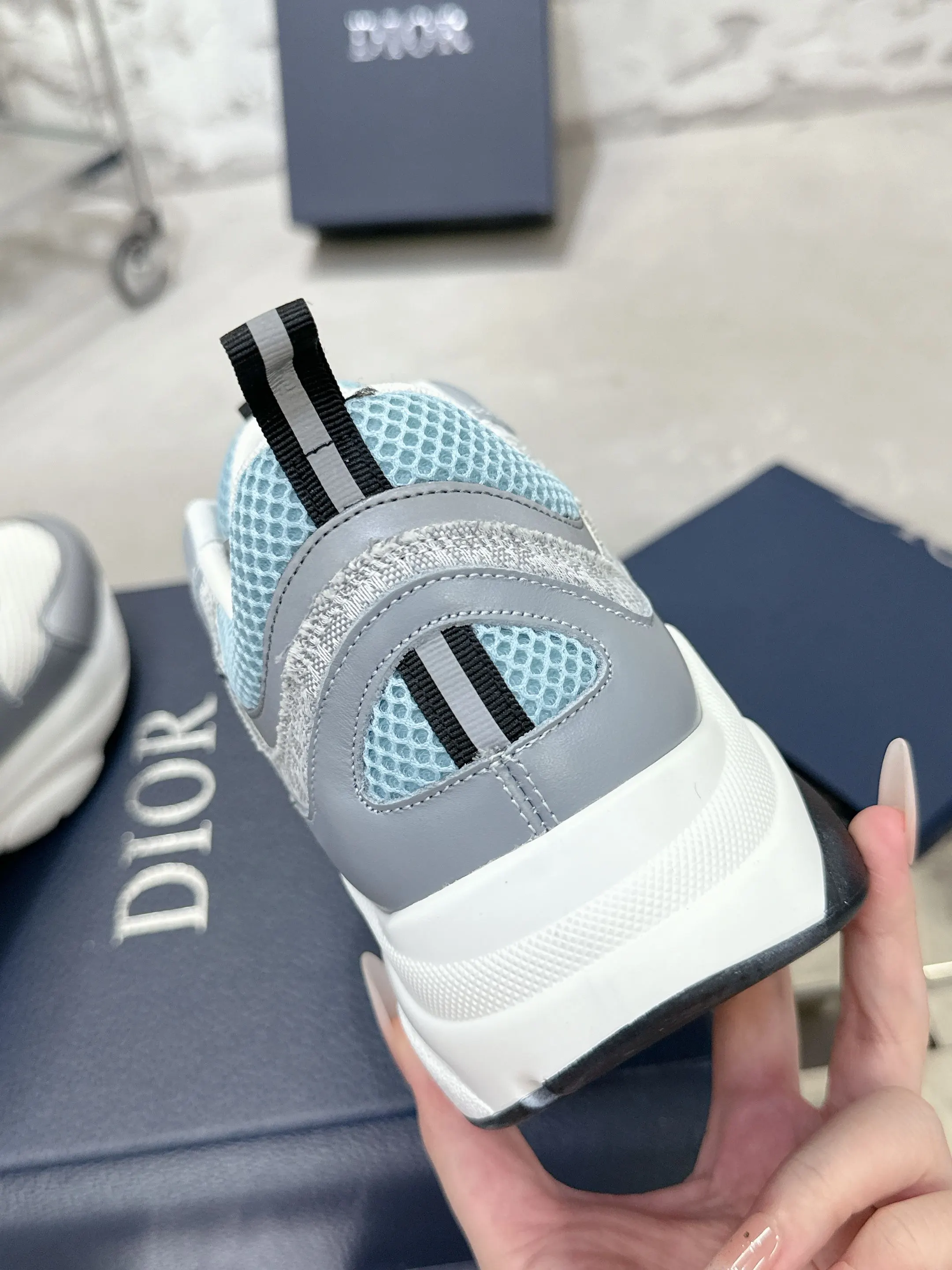 Dior B22 运动鞋