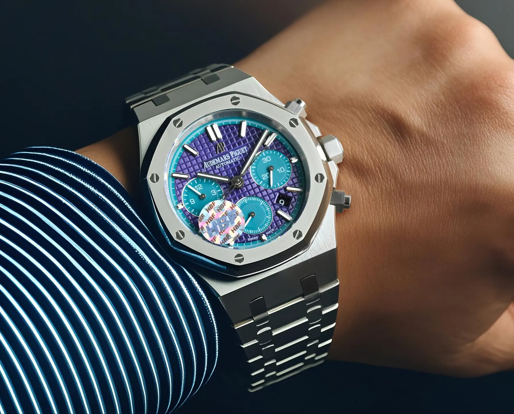 Watch Classic Image 9 Watch Classic Image 9