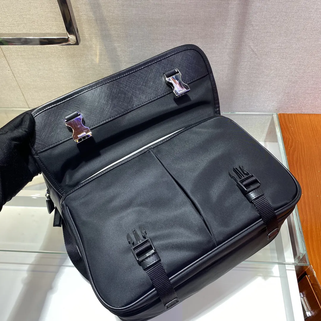 尼龍 织物以精美的Saffiano 行李箱 旅行拉杆款 輕便出行款