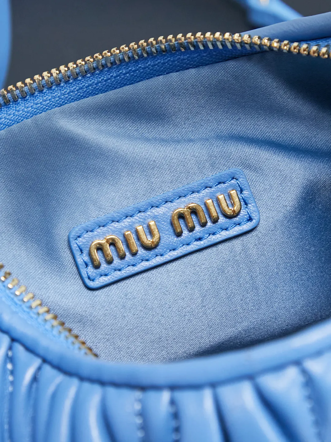 Miu 蓝色 羊皮 手提包 通勤手提款