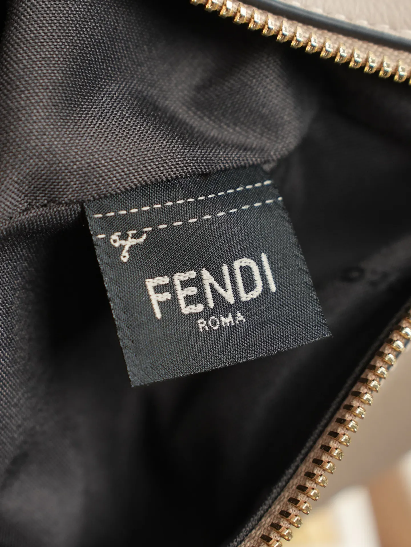 可调节长肩带尺寸 FEND 腋 腋下包 复古腋下背款