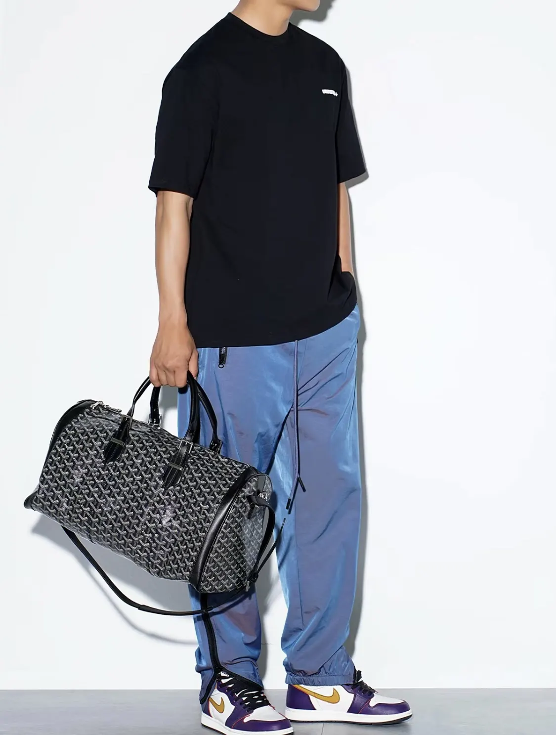 Fashion Item Travel Image 8 Fashion Item Travel Image 8