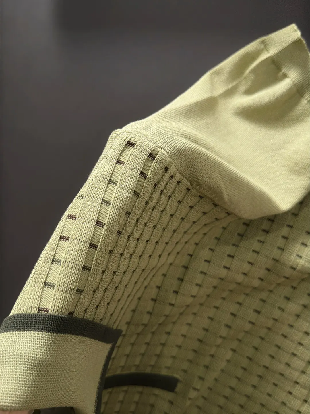 Burberry Embroidery Cotton Knitwear Textured Knit Image 4 Burberry Embroidery Cotton Knitwear Textured Knit Image 4
