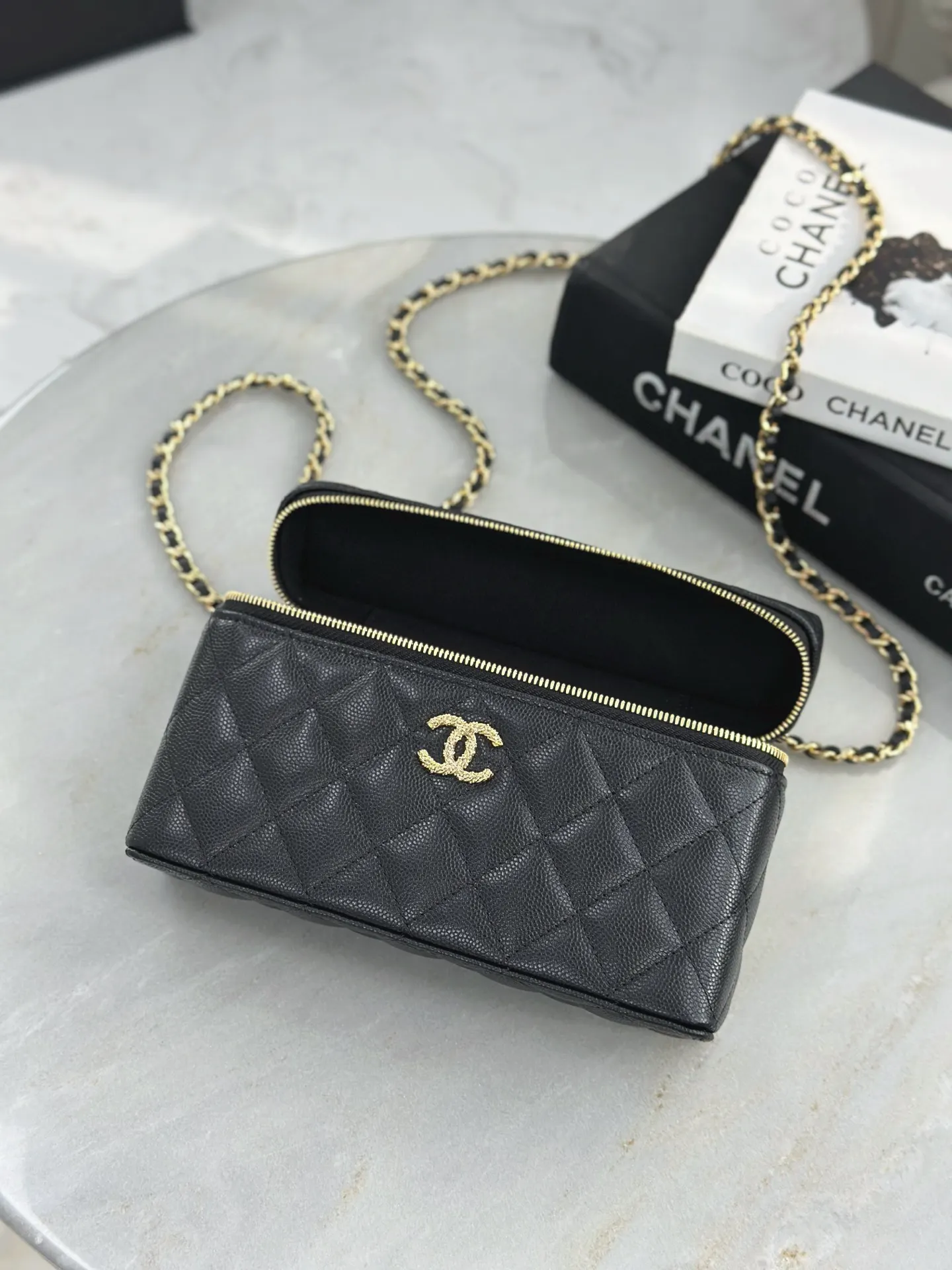 Chanel 19 小号 黑色 皮革 链条包