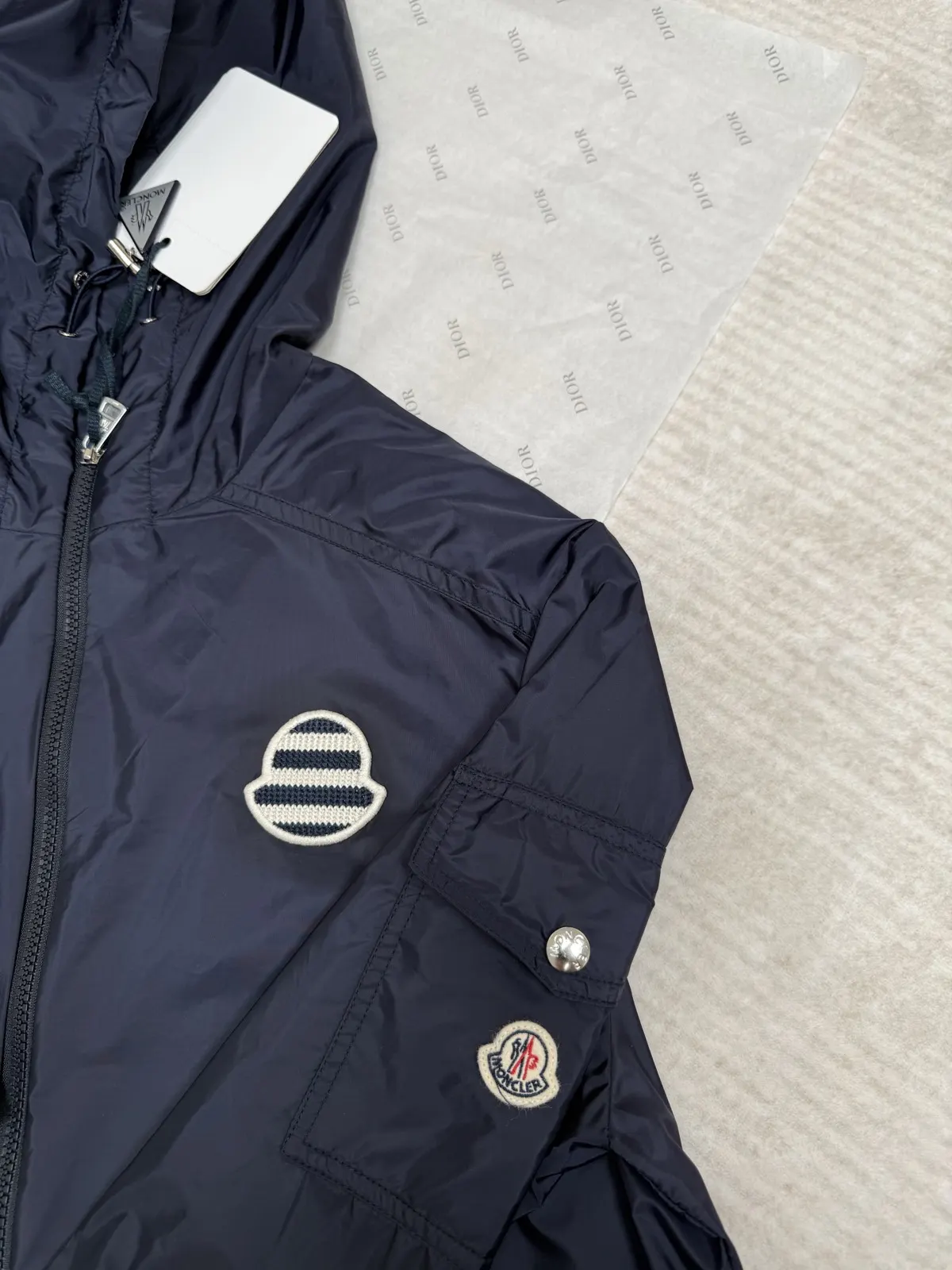 Moncler 外套 通勤休閒款(數字5) Moncler 外套 通勤休閒款(數字5)