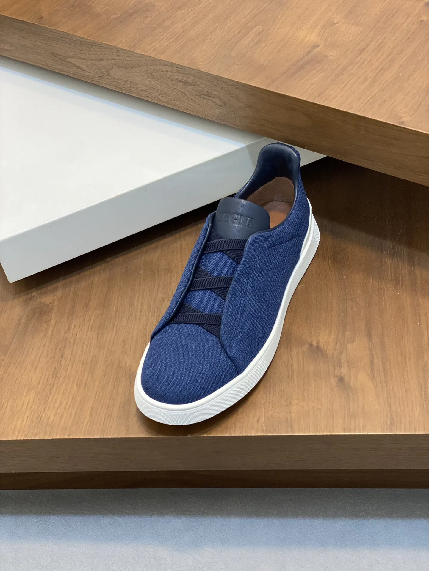 Triple S Casual Versatile Image 6 Triple S Casual Versatile Image 6