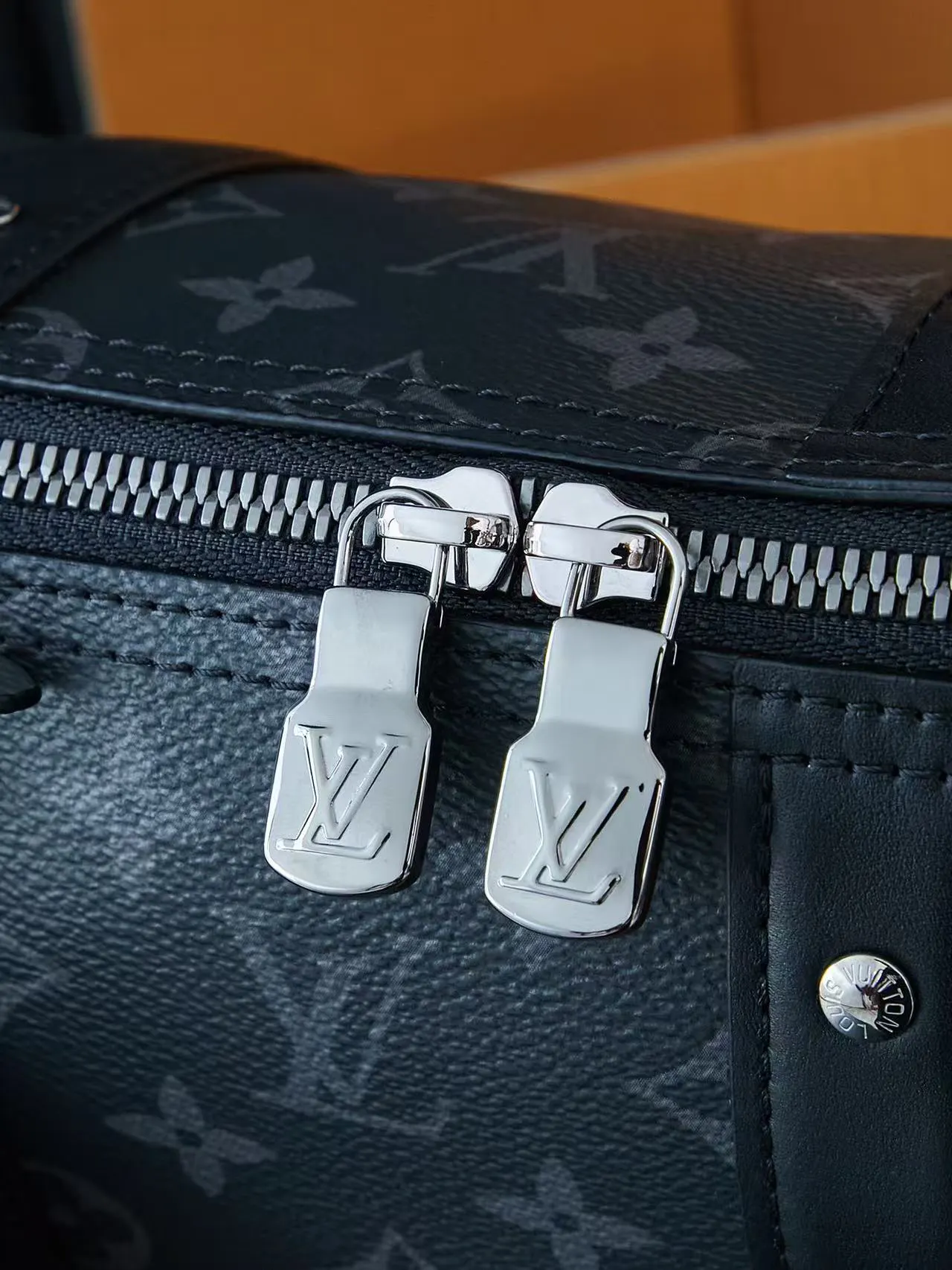 LV Keepall 手袋(數字8) LV Keepall 手袋(數字8)