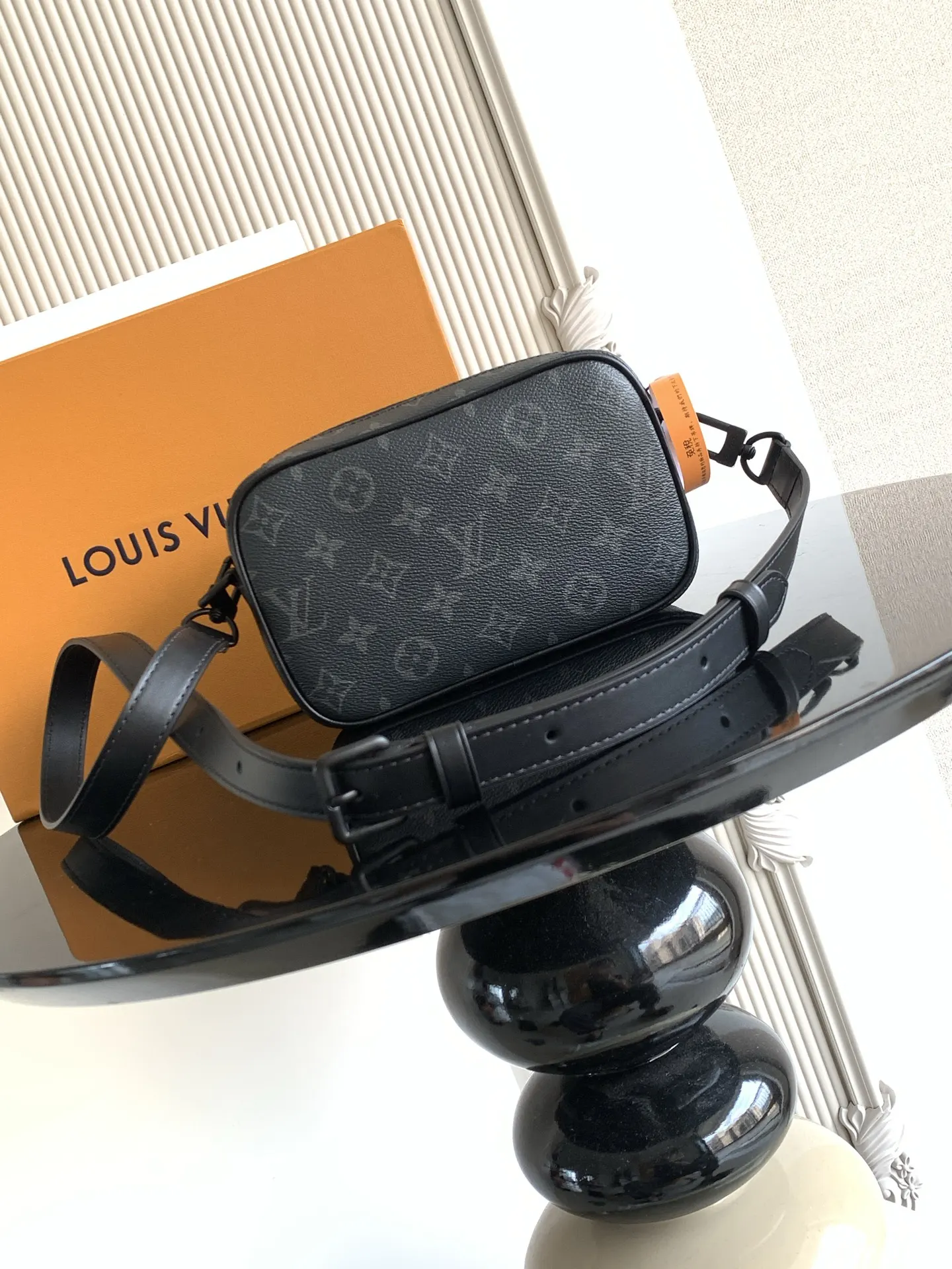 LV 黑色压纹邮差包 单肩斜挎款 复古款｜ORBUYBAG 岚奢包高端时尚精品