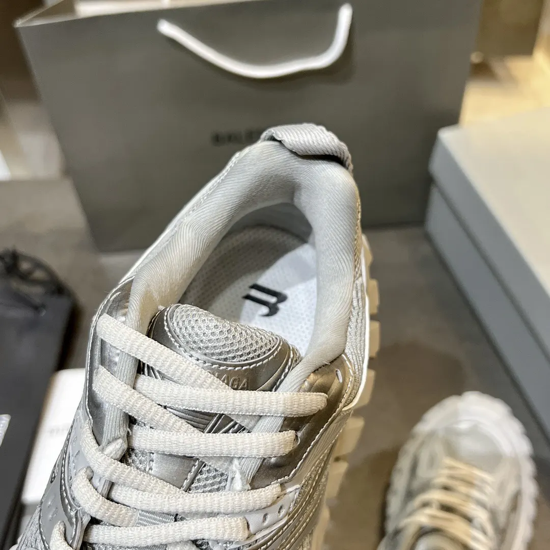 Balenciaga 运动鞋 厚底(數字8) Balenciaga 运动鞋 厚底(數字8)