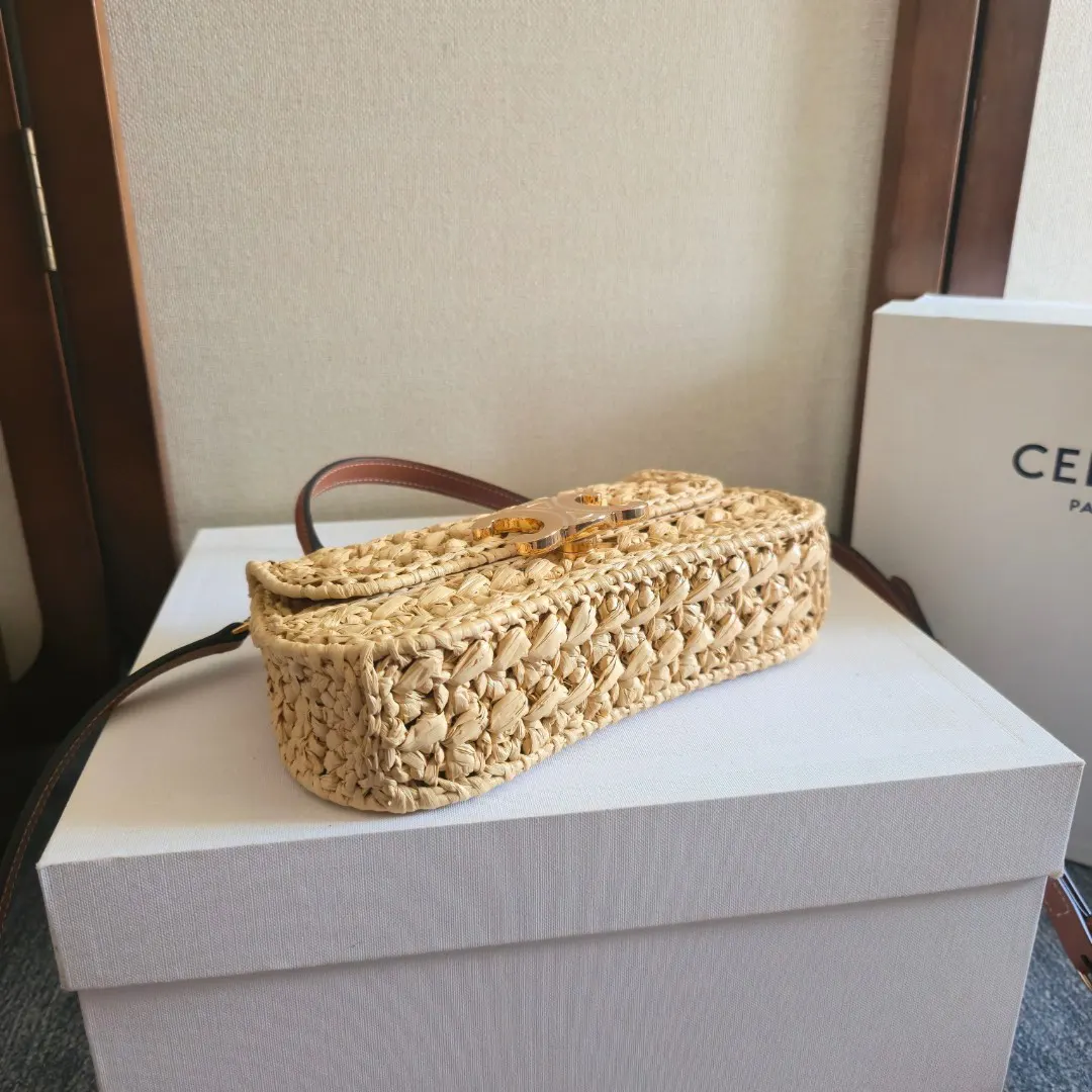 Celine Triomphe 老花 斜挎包 轻便斜挎款
