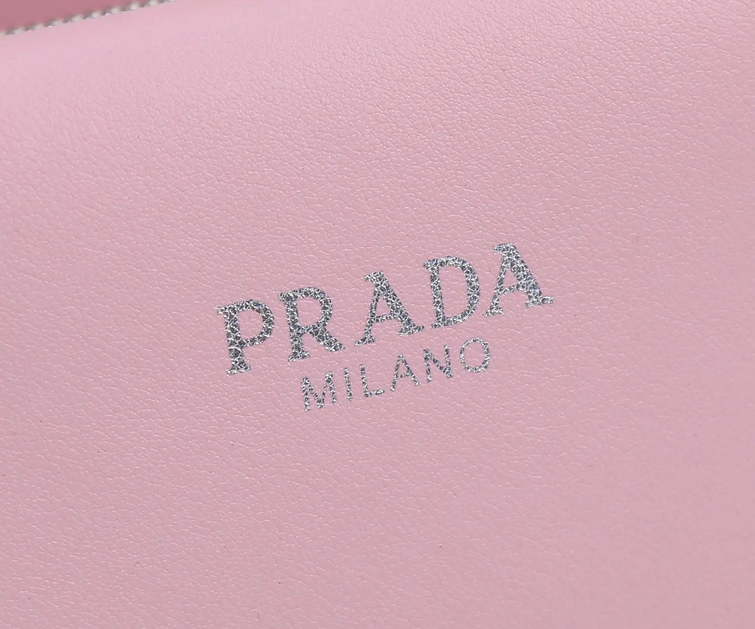 PRADA 牛皮 羊皮 单肩包 日常通勤款