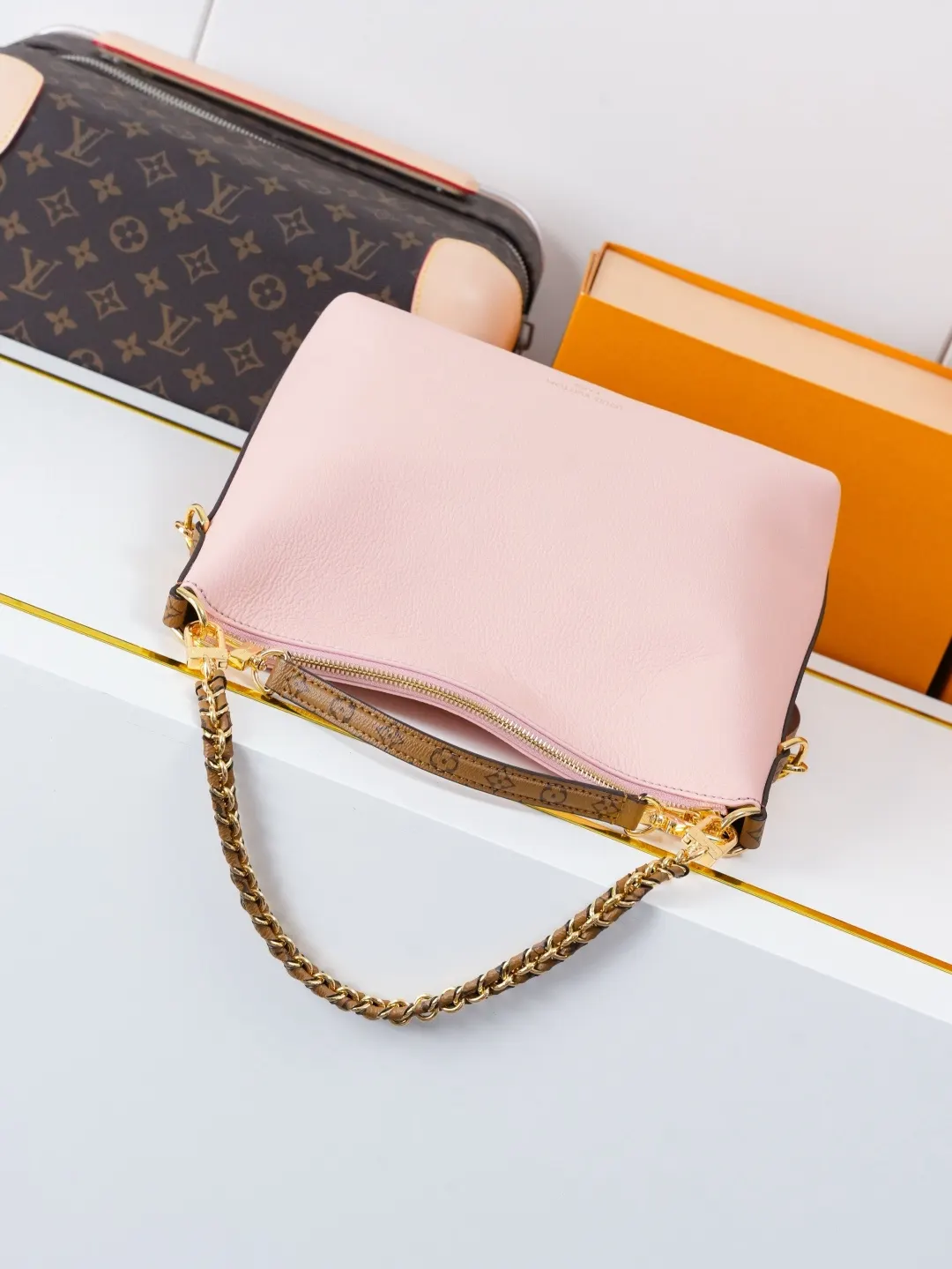 Chain Bag Leather