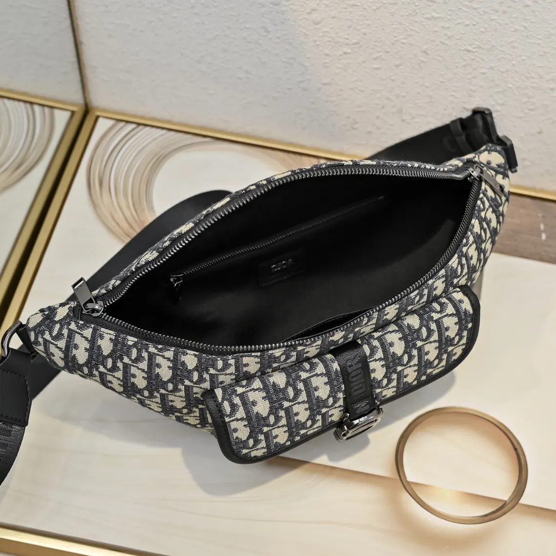Black Beige Belt Bag Casual Fashion Leather Image 9 Black Beige Belt Bag Casual Fashion Leather Image 9