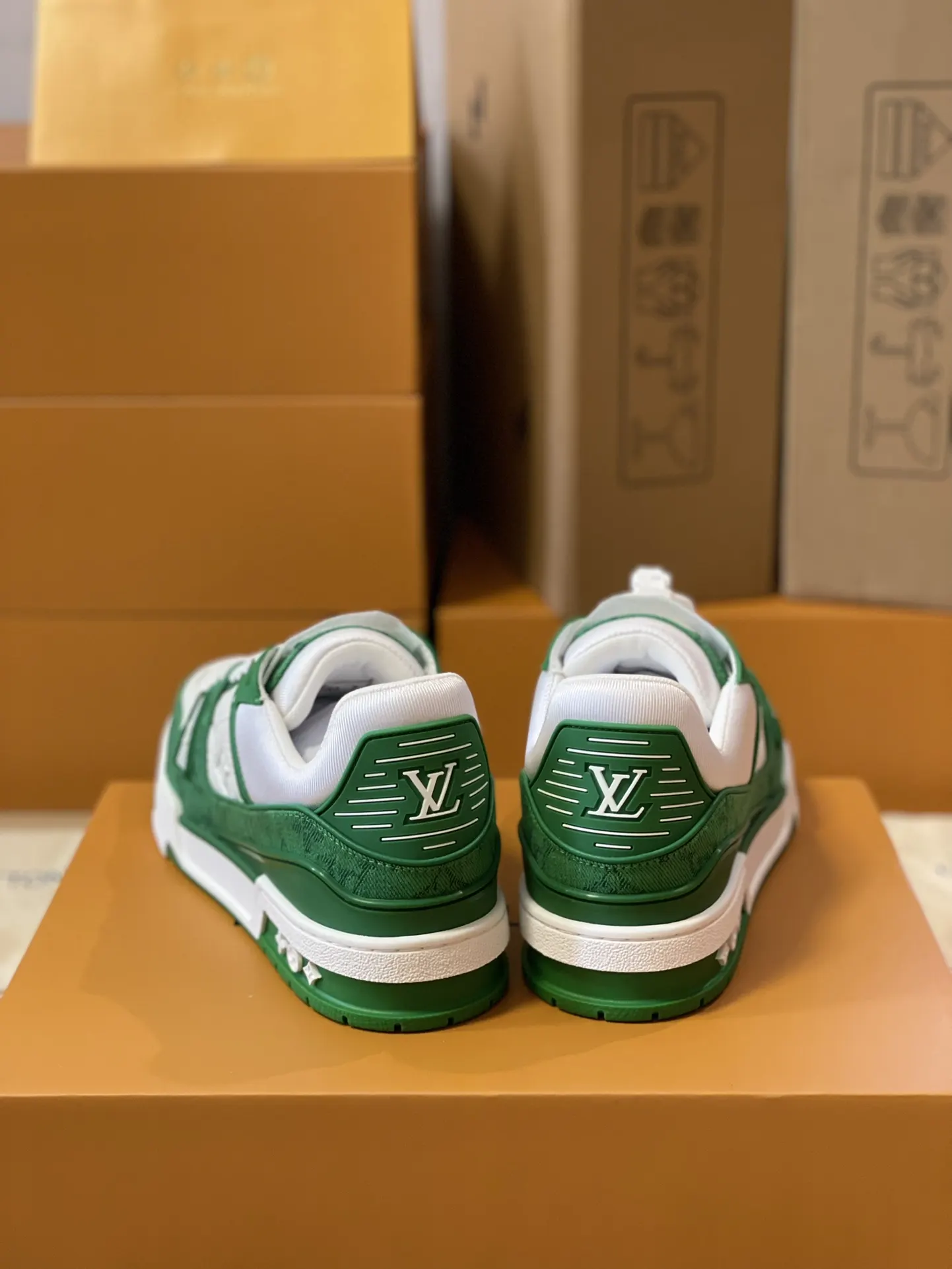 Louis Vuitton 运动鞋