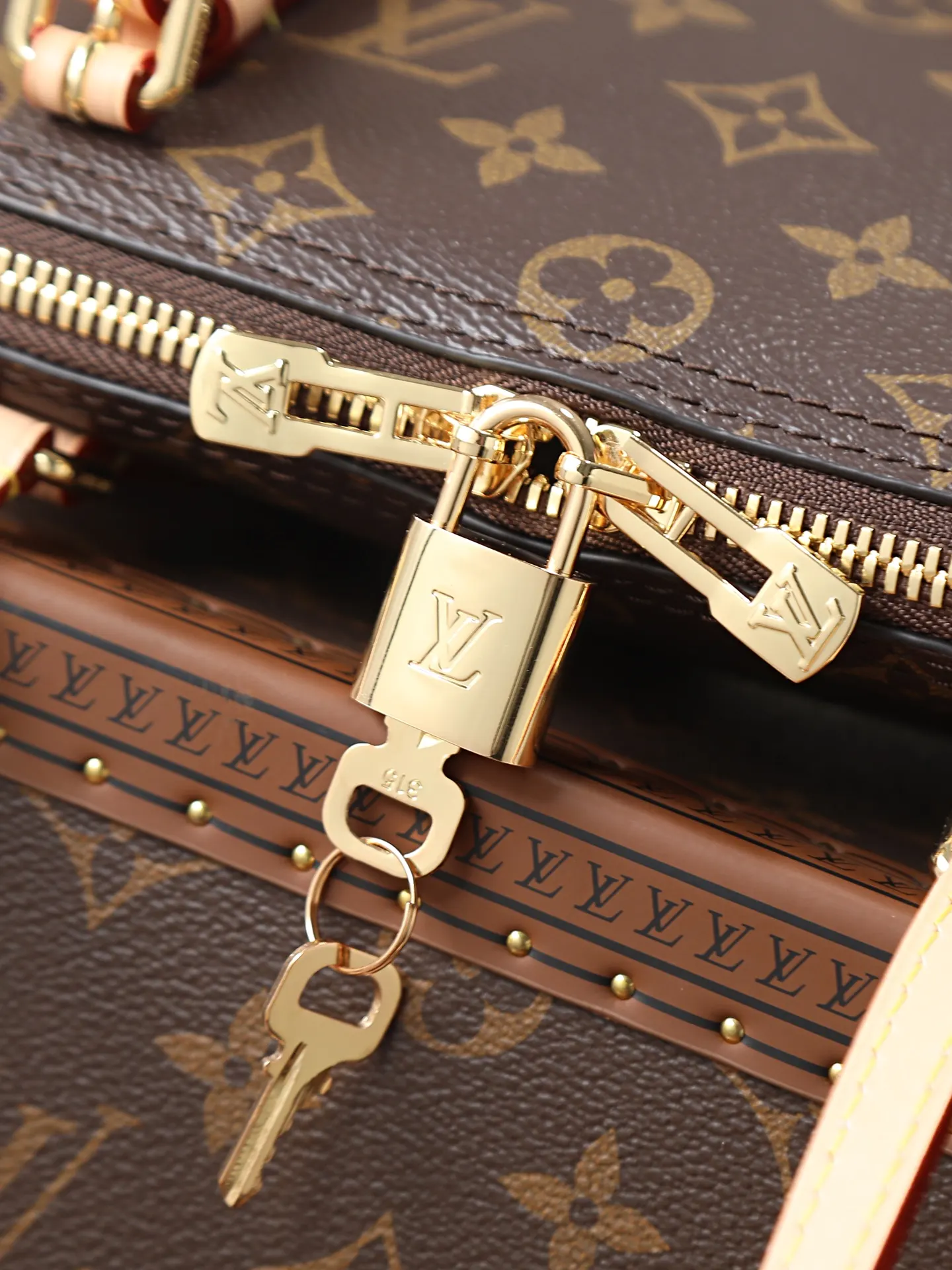 Organizer Pouch Travel Leather