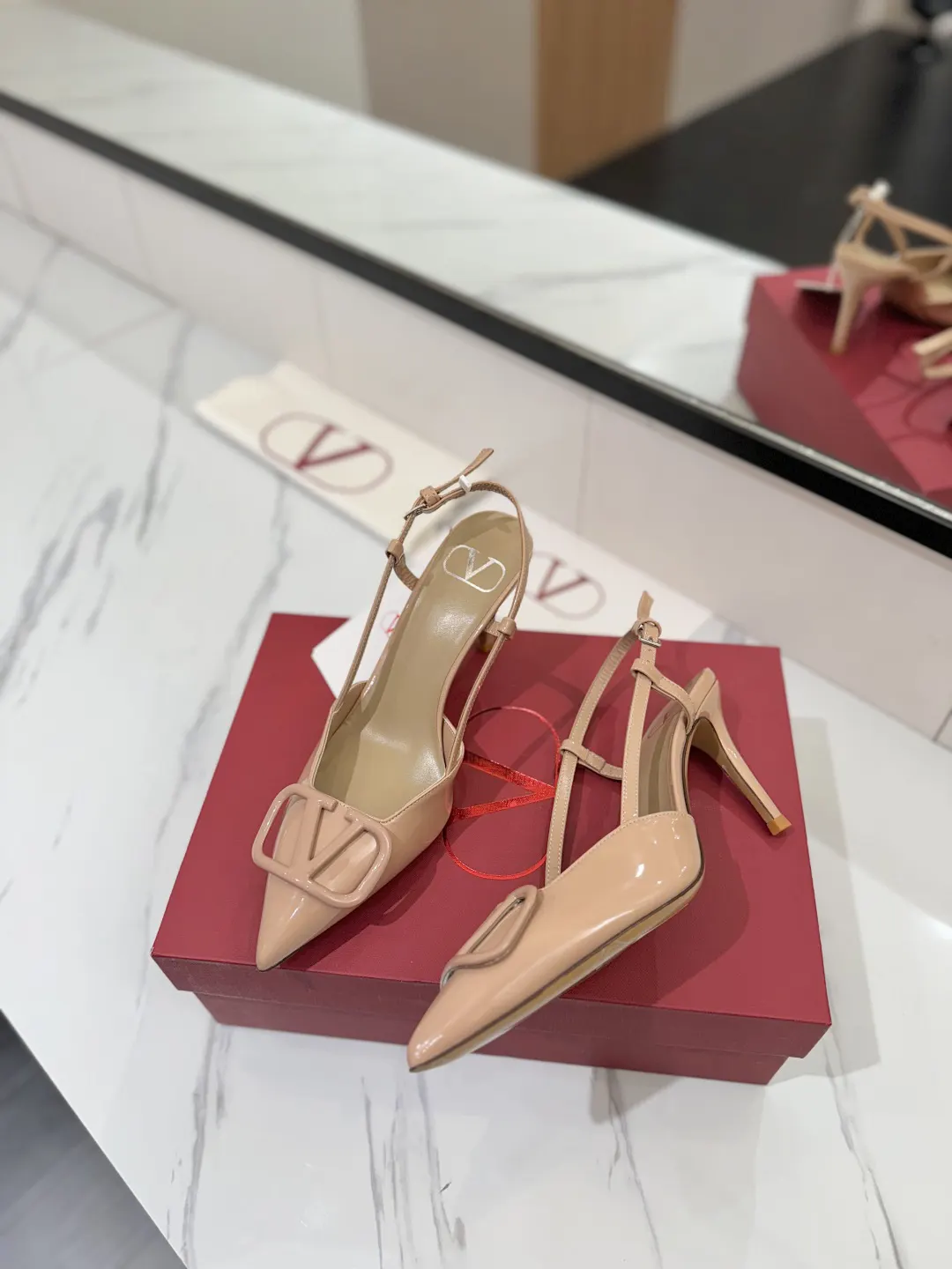 Valentino Image 5 Valentino Image 5