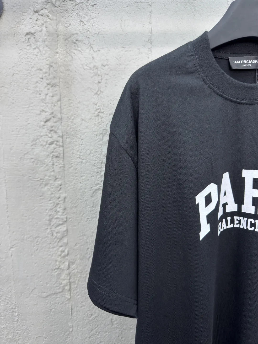 Balenciaga 黑色 Logo 短袖T恤(數字4) Balenciaga 黑色 Logo 短袖T恤(數字4)