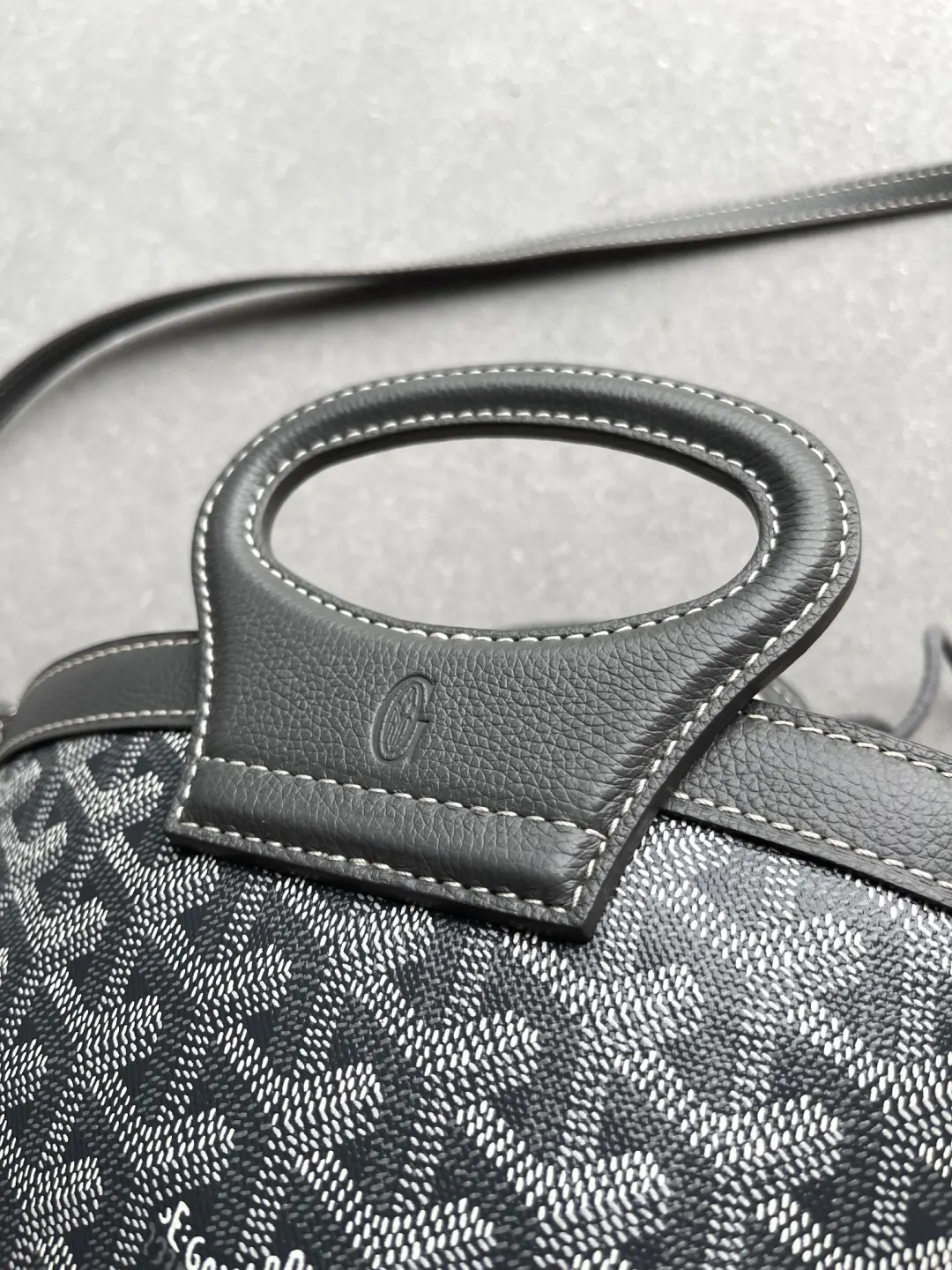 Goyard 灰色 皮革 水桶包 休閒水桶款