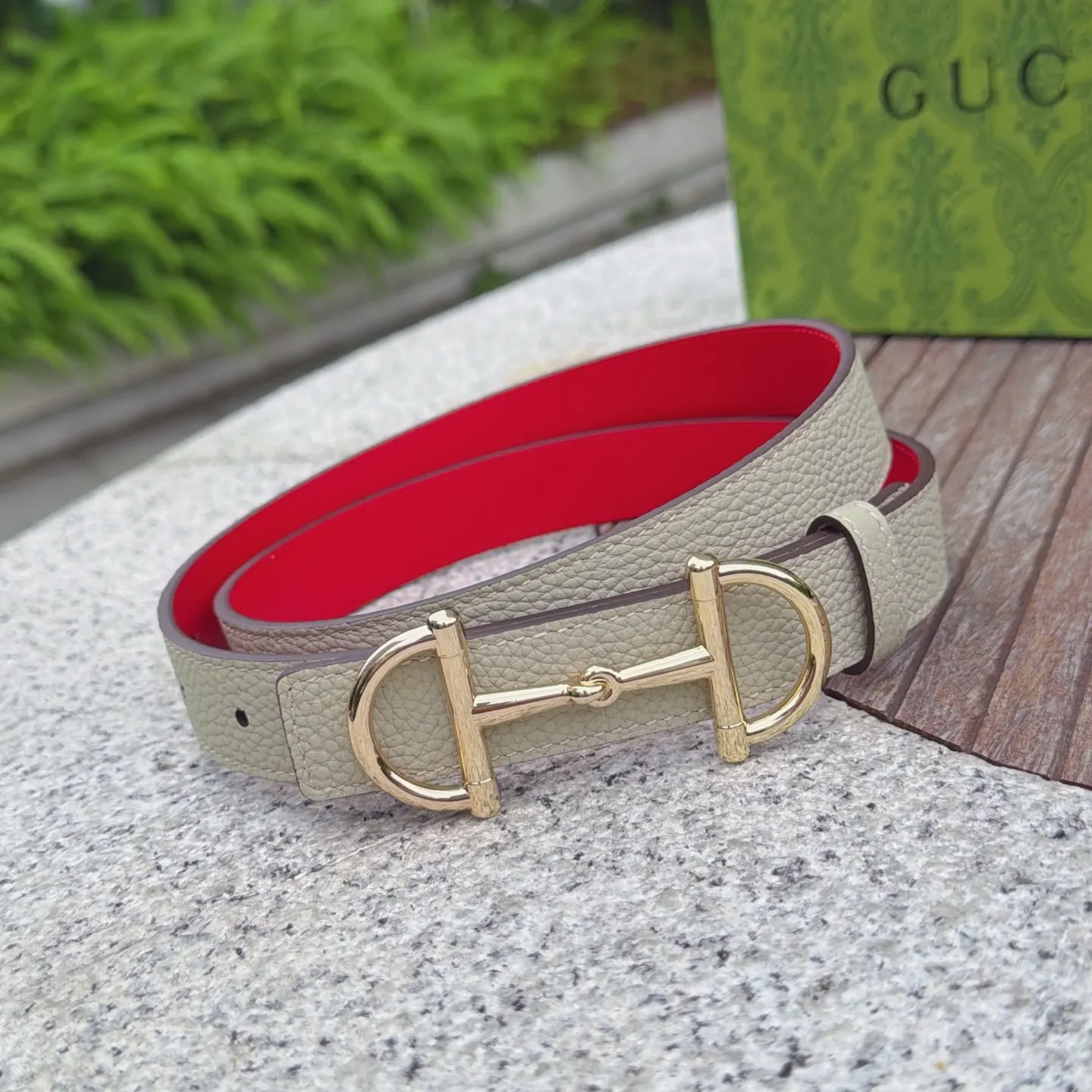 Gucci Double G 双G扣牛皮双面腰带
