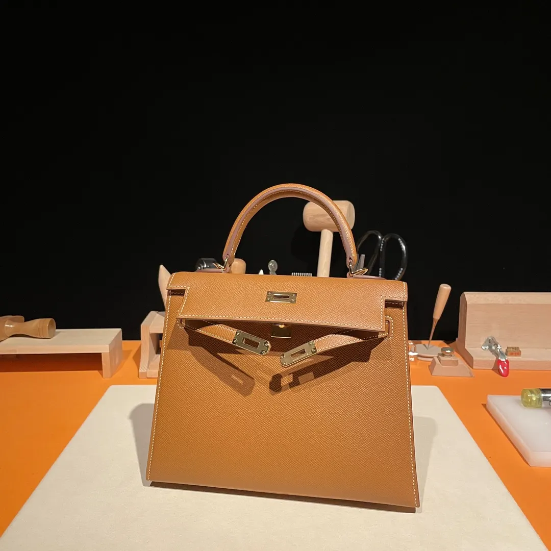 Hermès Kelly Brown Handbag
