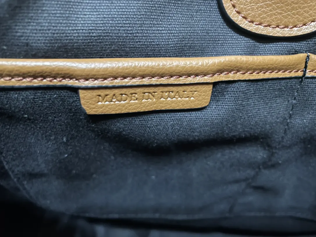 Burberry 皮革 巴宝莉精致的粒面皮革托特包 搭 House 大容量托特款