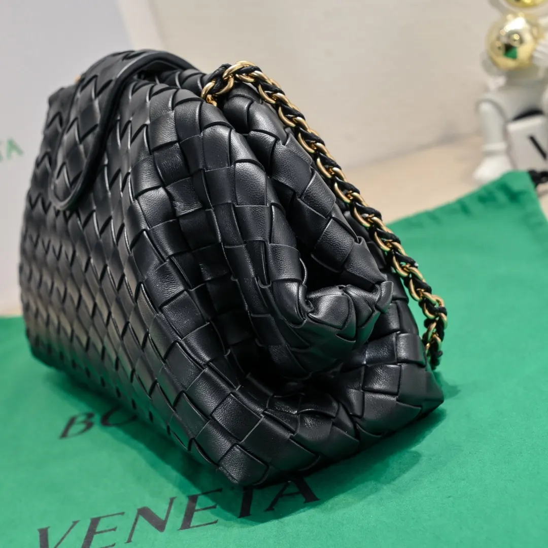 Bottega Veneta 羊皮 鏈條包 精致鏈條款