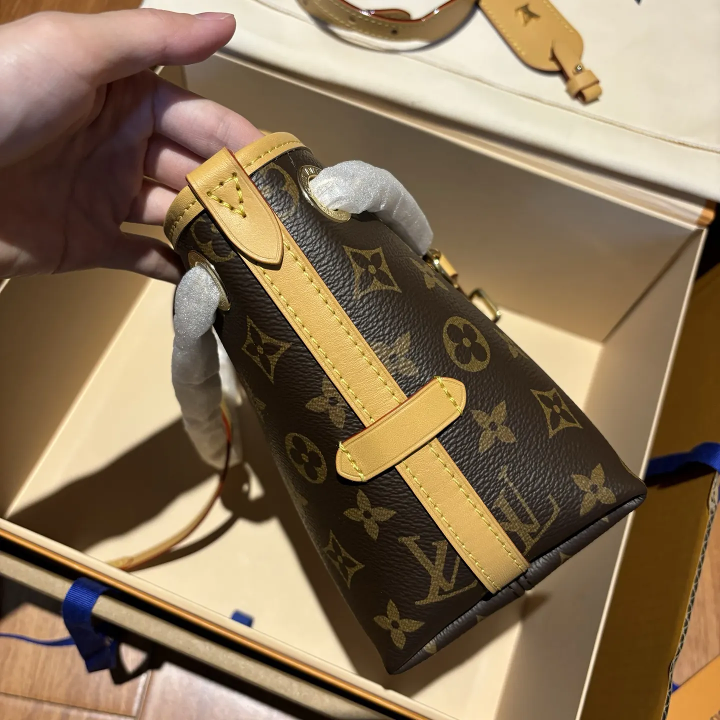 CarryAll 牛皮 鏈條包 精致鏈條款