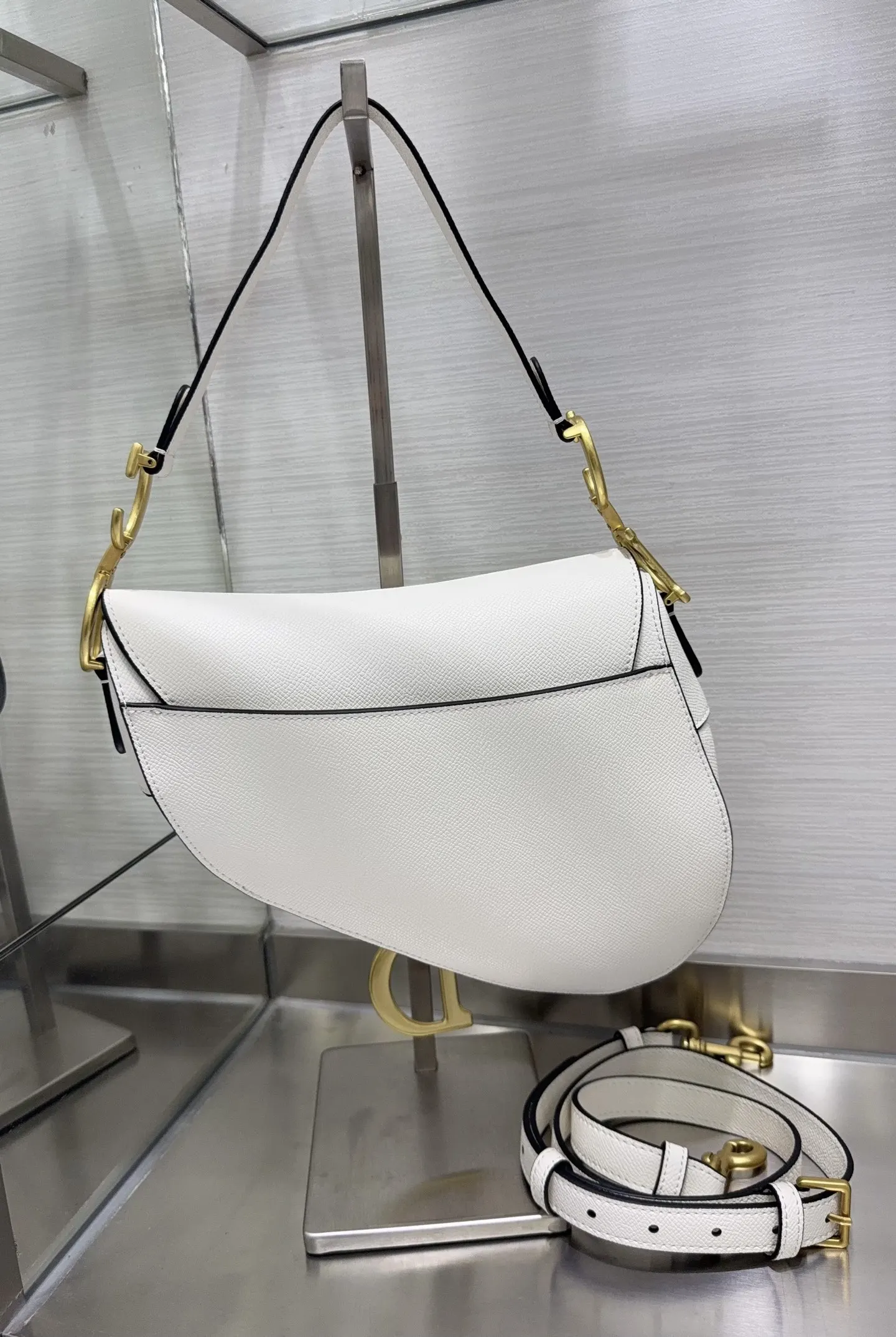 Dior 牛皮 斜挎包 轻便斜挎款