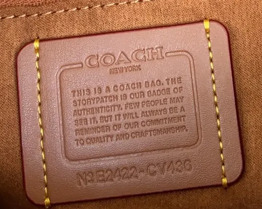 Coach 老花 斜背包 輕便斜挎款