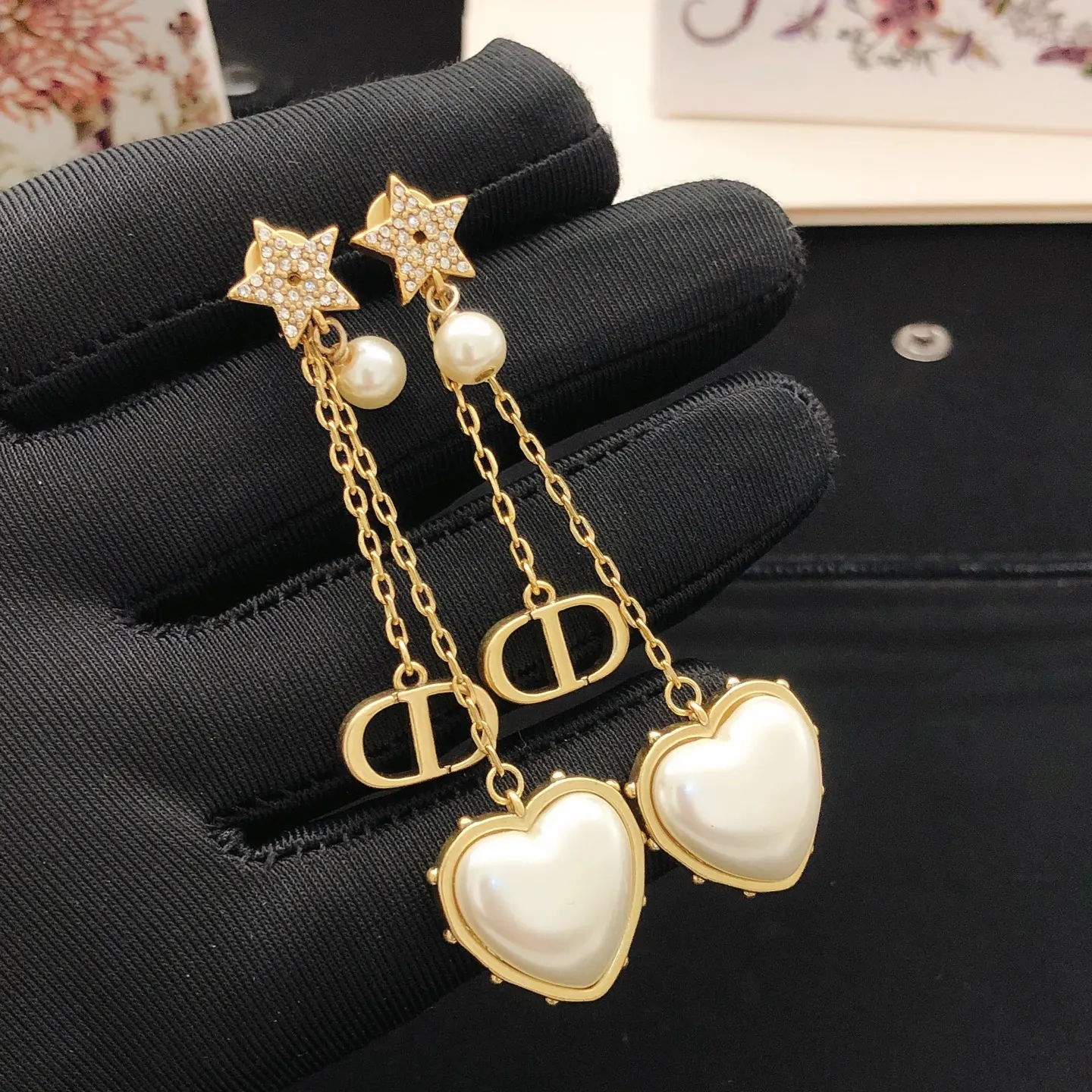 Dior 心形珍珠吊墜耳環 金色優雅