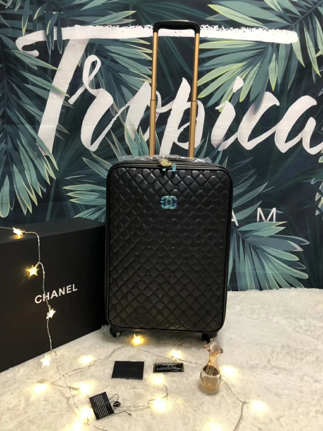 CHANEL 把 她 带上吧 伴你度过愉快的旅程 行李箱 旅行拉杆款 輕便出行款