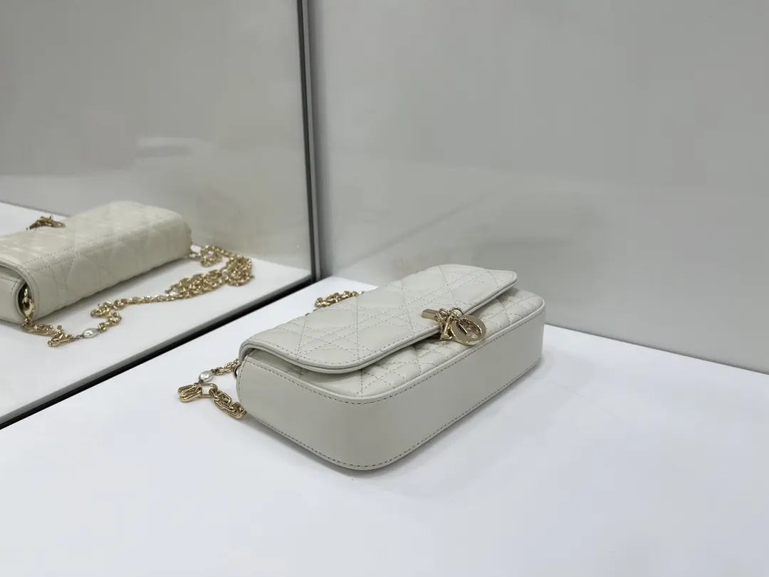 Dior Lady 羊皮 鏈條包 精致鏈條款