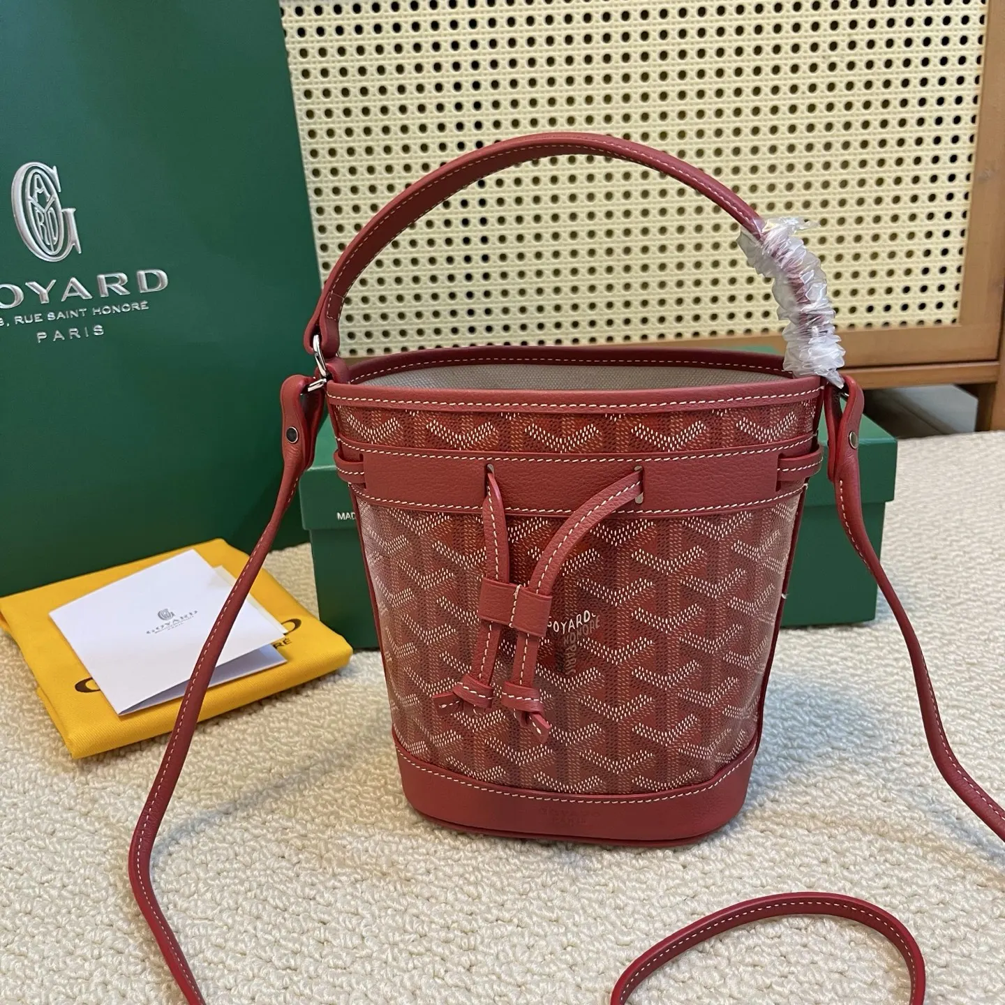 Goyard 皮革 轻盈小巧去始终保持标志性水桶百搭造型 水桶包 休閒水桶款