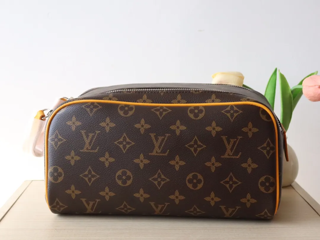 LV 黄色 牛皮 化妆包 便携收纳款