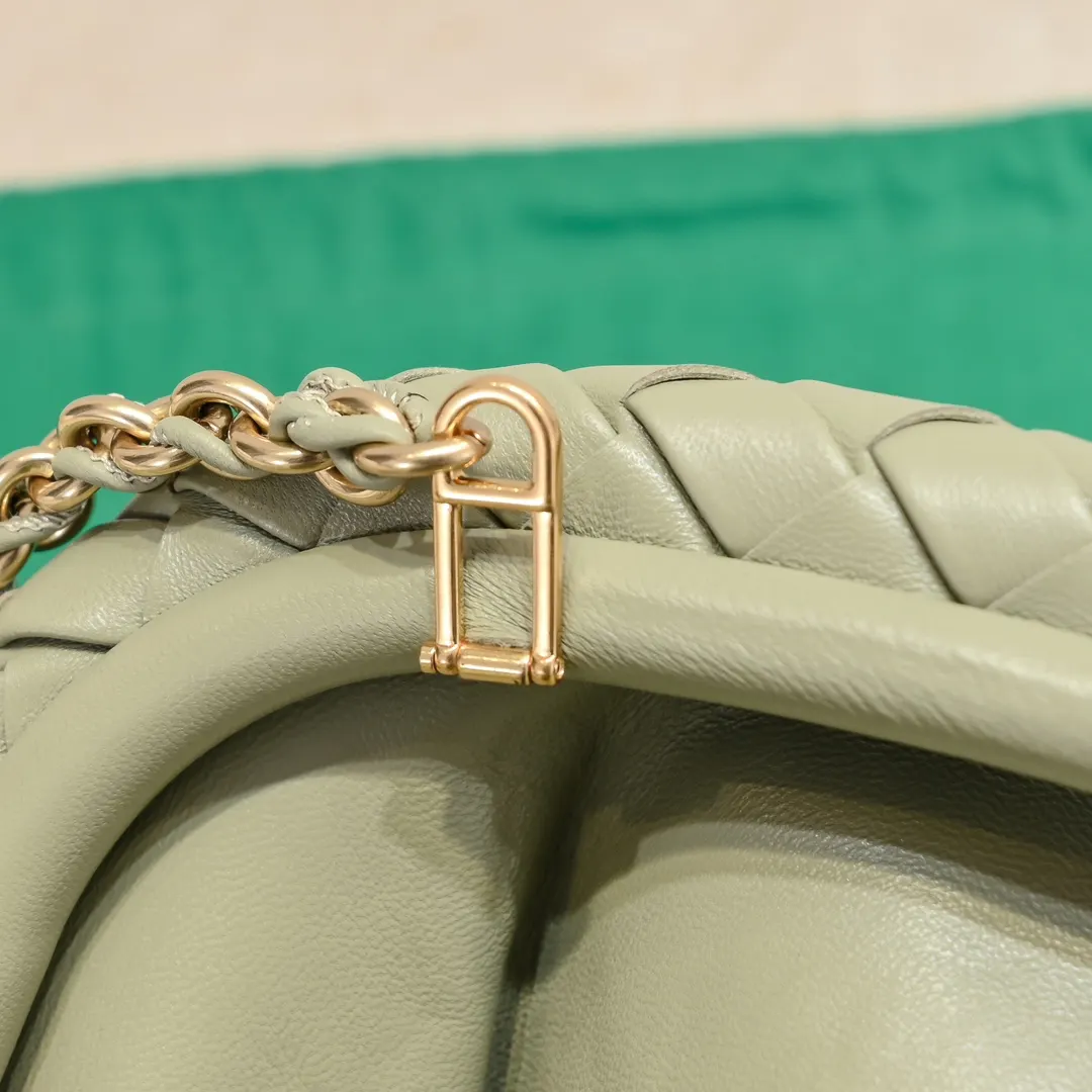 Chain Bag Image 9 Chain Bag Image 9