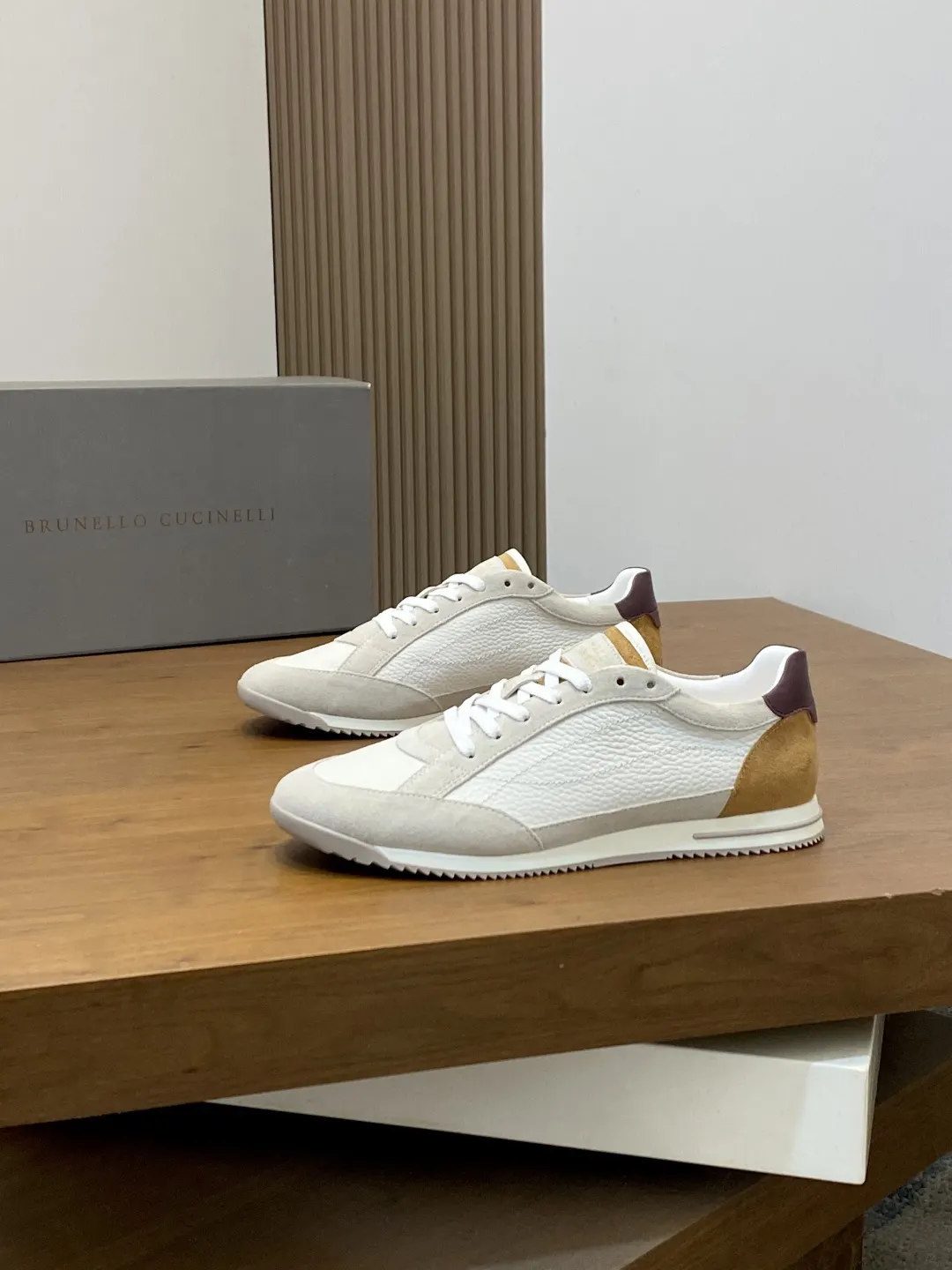 Brunello Cucinelli SS 白色 運動鞋 休閒百搭款(數字3) Brunello Cucinelli SS 白色 運動鞋 休閒百搭款(數字3)