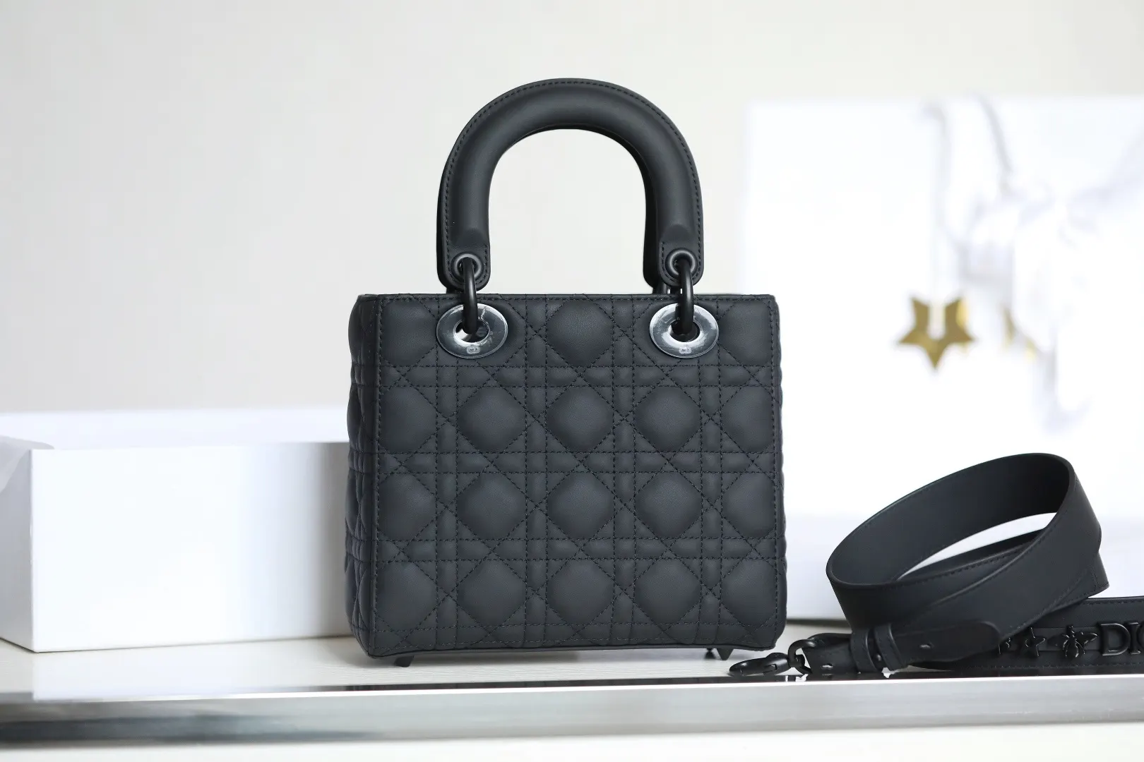 Dior Lady Dior Lady 黑色藤格纹手提斜挎包 蝴蝶结