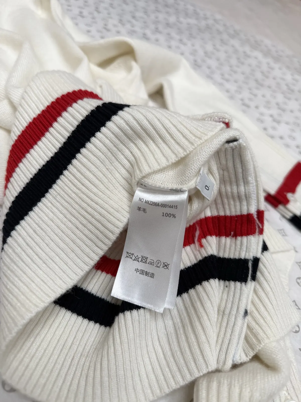 Thom Browne 26SS 白色 羊毛 外套 通勤休閒款(數字7) Thom Browne 26SS 白色 羊毛 外套 通勤休閒款(數字7)