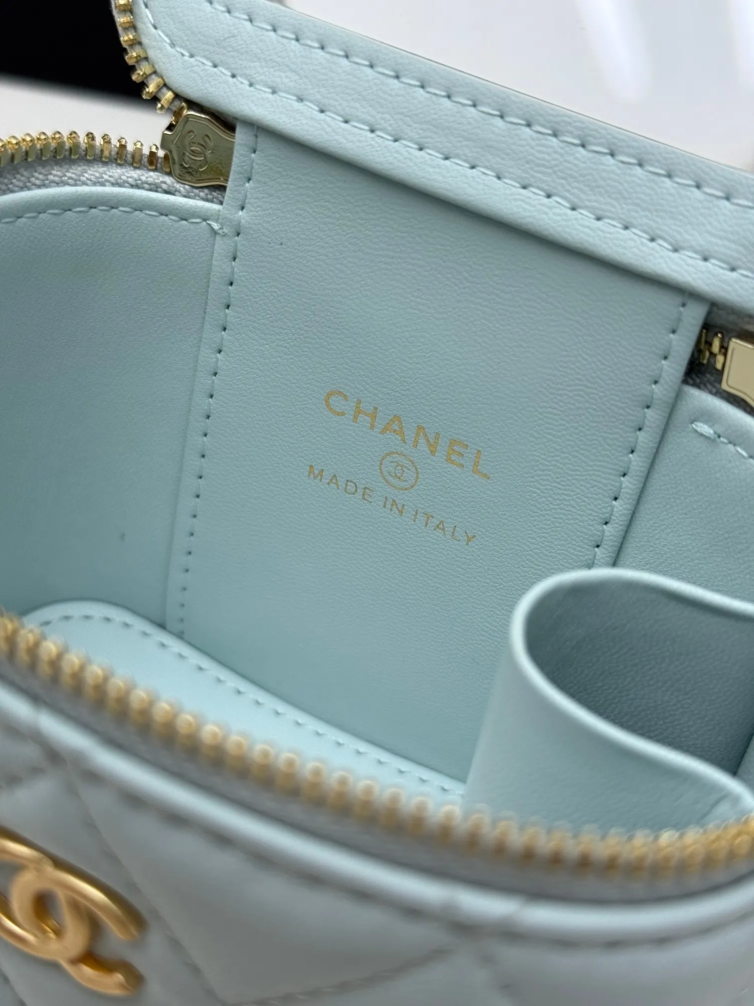CHANEL 金色 羊皮 鏈條包 精致鏈條款(數字9) CHANEL 金色 羊皮 鏈條包 精致鏈條款(數字9)