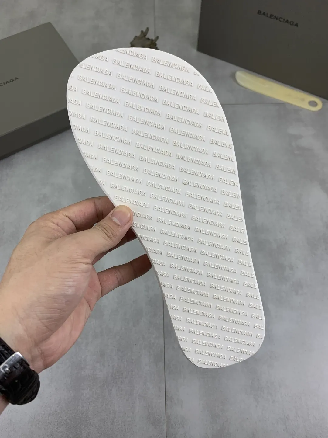 Balenciaga 拖鞋 休闲舒适